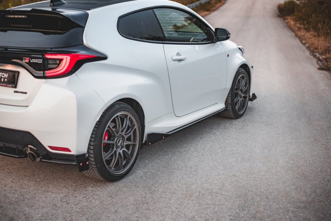 MAXTON DESIGN SIDE SKIRTS DIFFUSERS (+FLAPS) V2 TOYOTA GR YARIS MK4 (2020-) - Ghost Developments